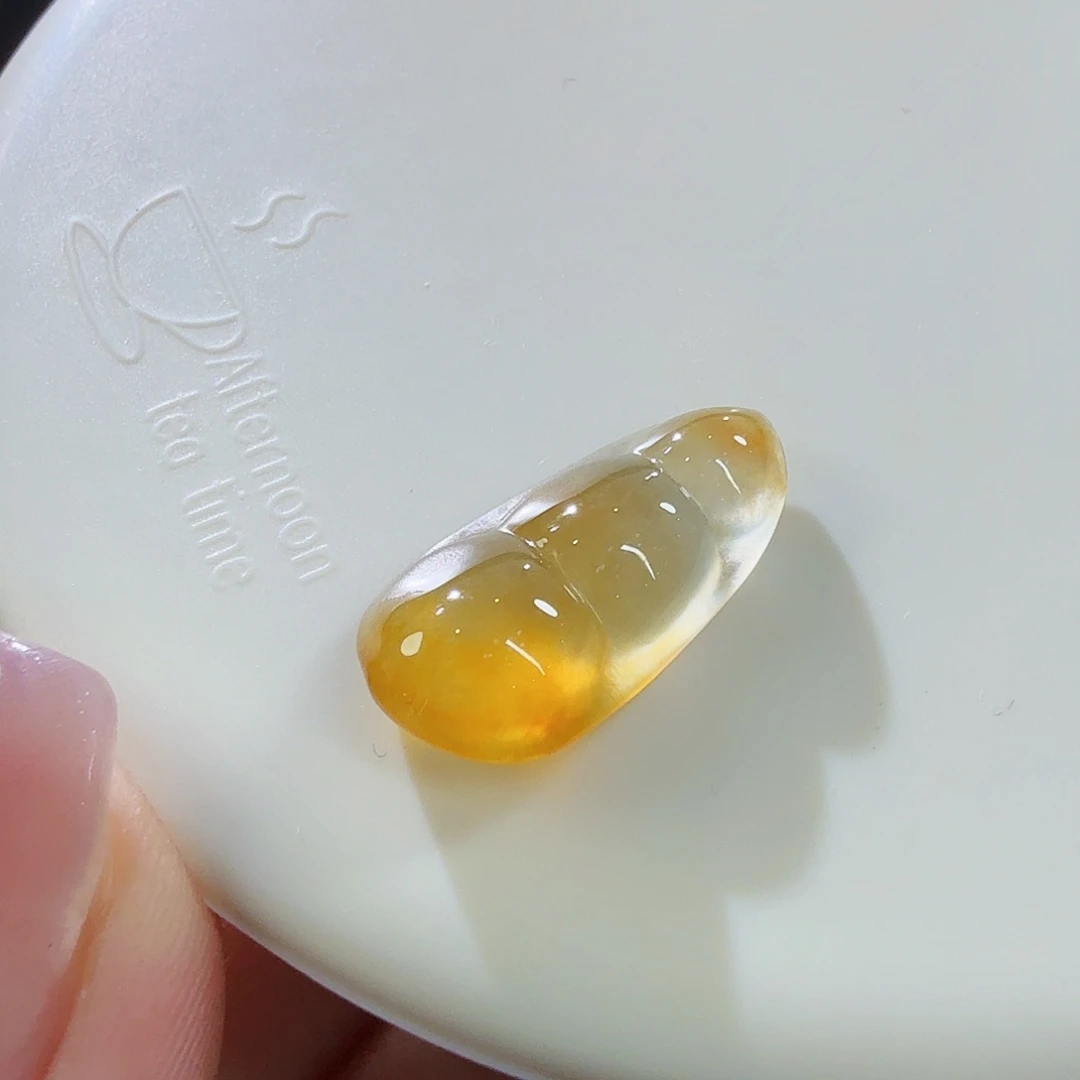 翡翠未镶嵌颈饰裸石