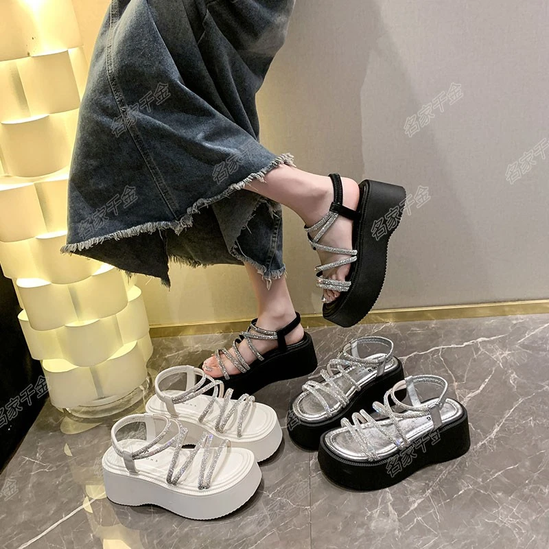 暮秋秋松糕增高厚底凉鞋女2025新款夏配裙子银色高级感沙滩罗马鞋