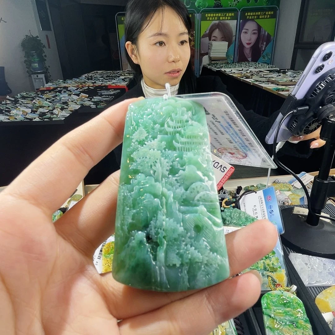 颈饰未镶嵌翡翠一