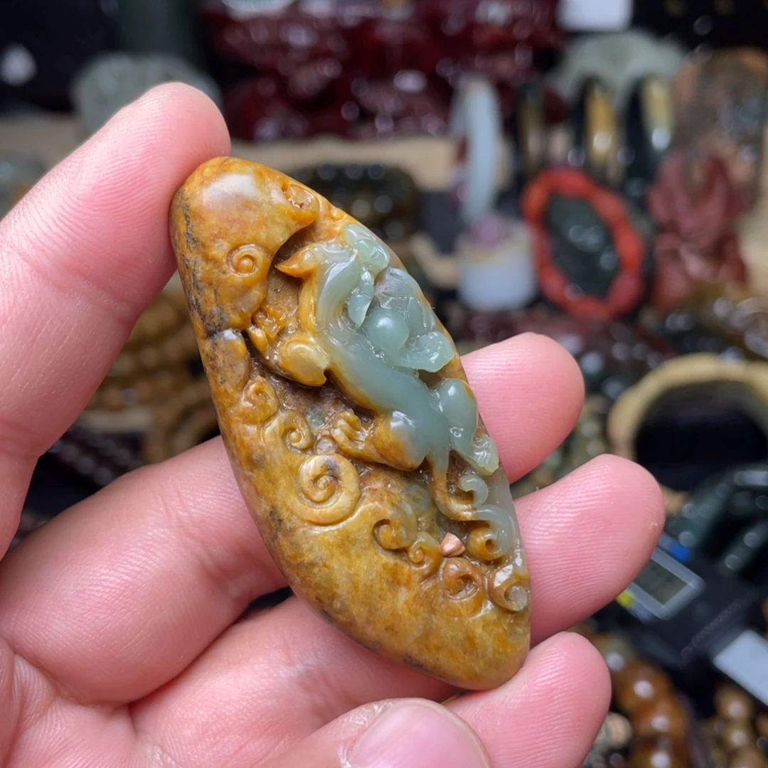 子***儿岫岩河磨玉（透闪石质玉）未镶嵌颈饰小螭龙