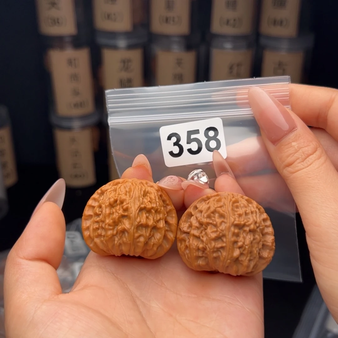 吊坠文玩核桃白狮子40