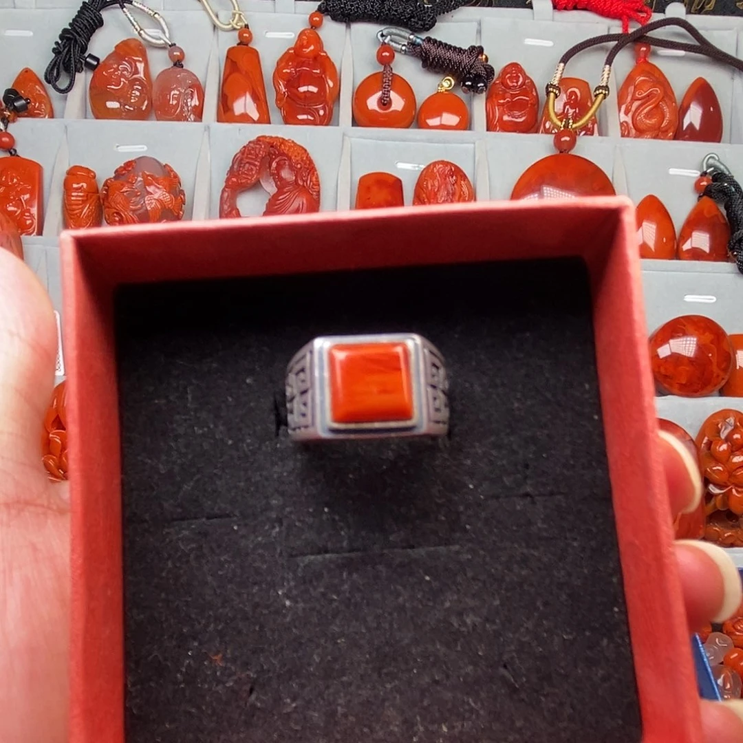 银S925镶嵌南红玛瑙戒指