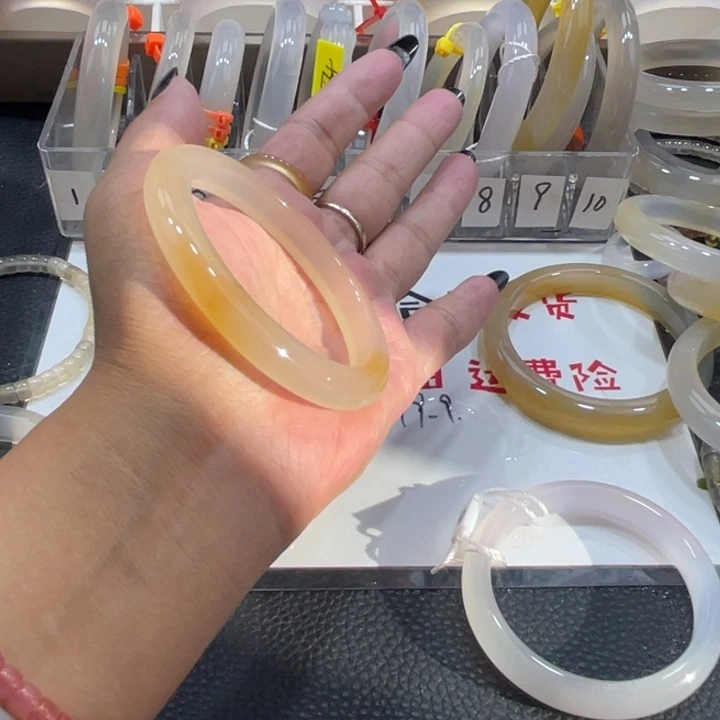 玛瑙/玉髓未镶嵌手镯