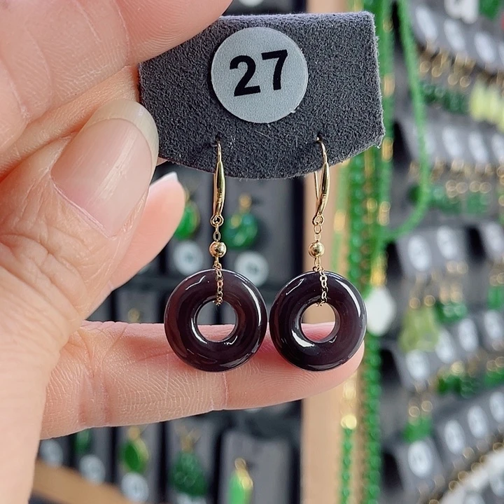 18K金镶嵌和田玉耳饰