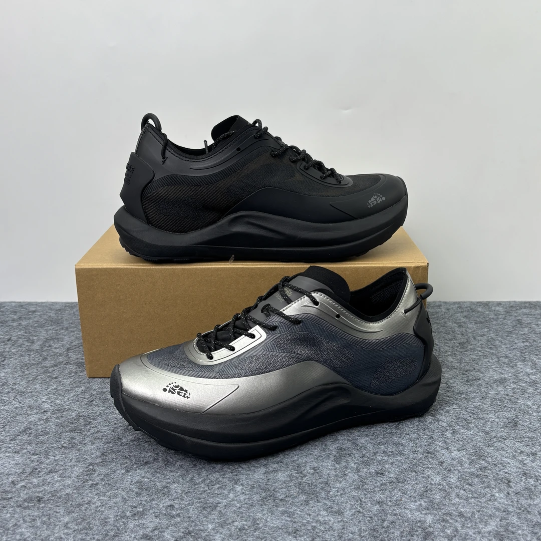 出口加拿大高端防泼水透气防滑耐磨缓震户外越野登山徒步运动鞋