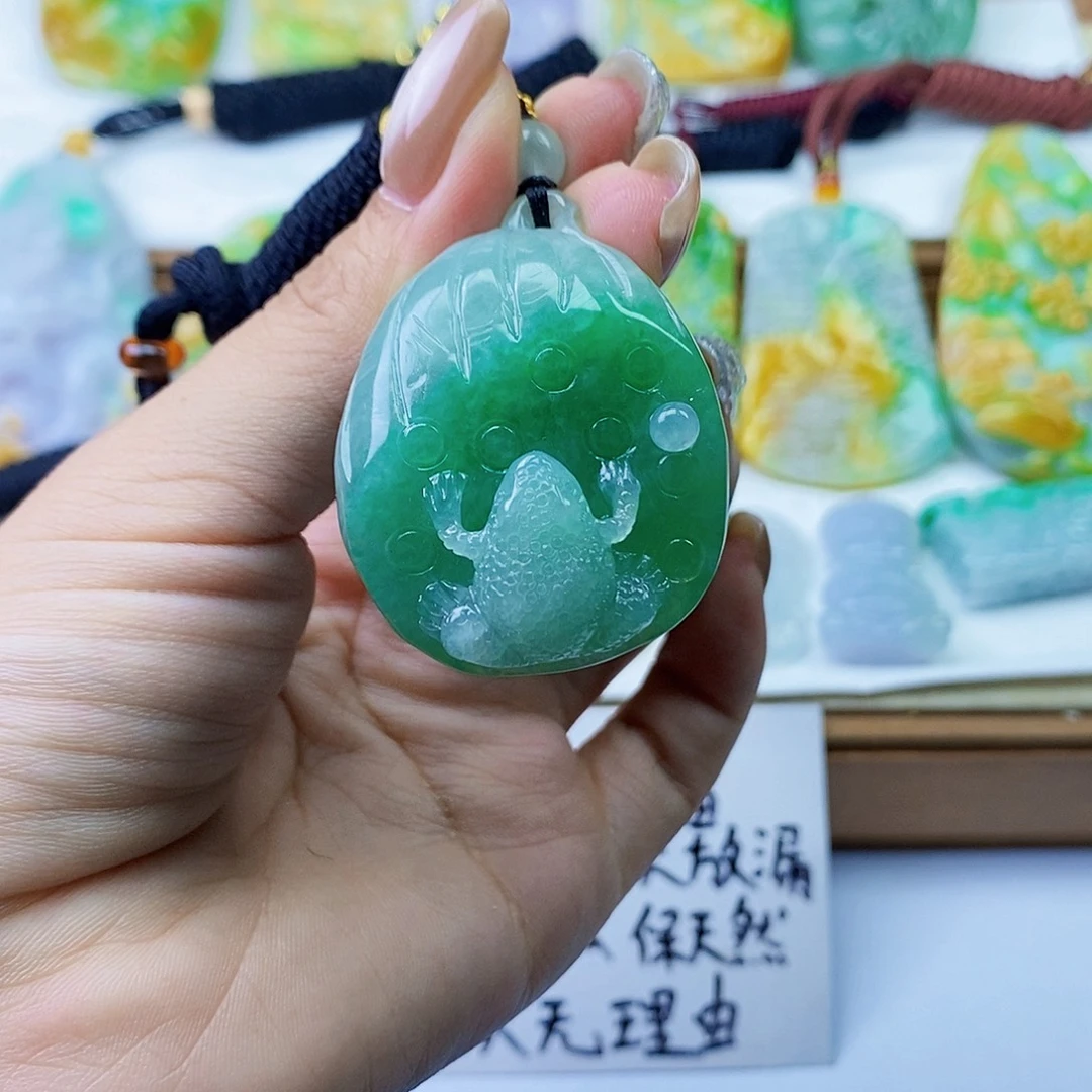 颈饰未镶嵌翡翠翡翠