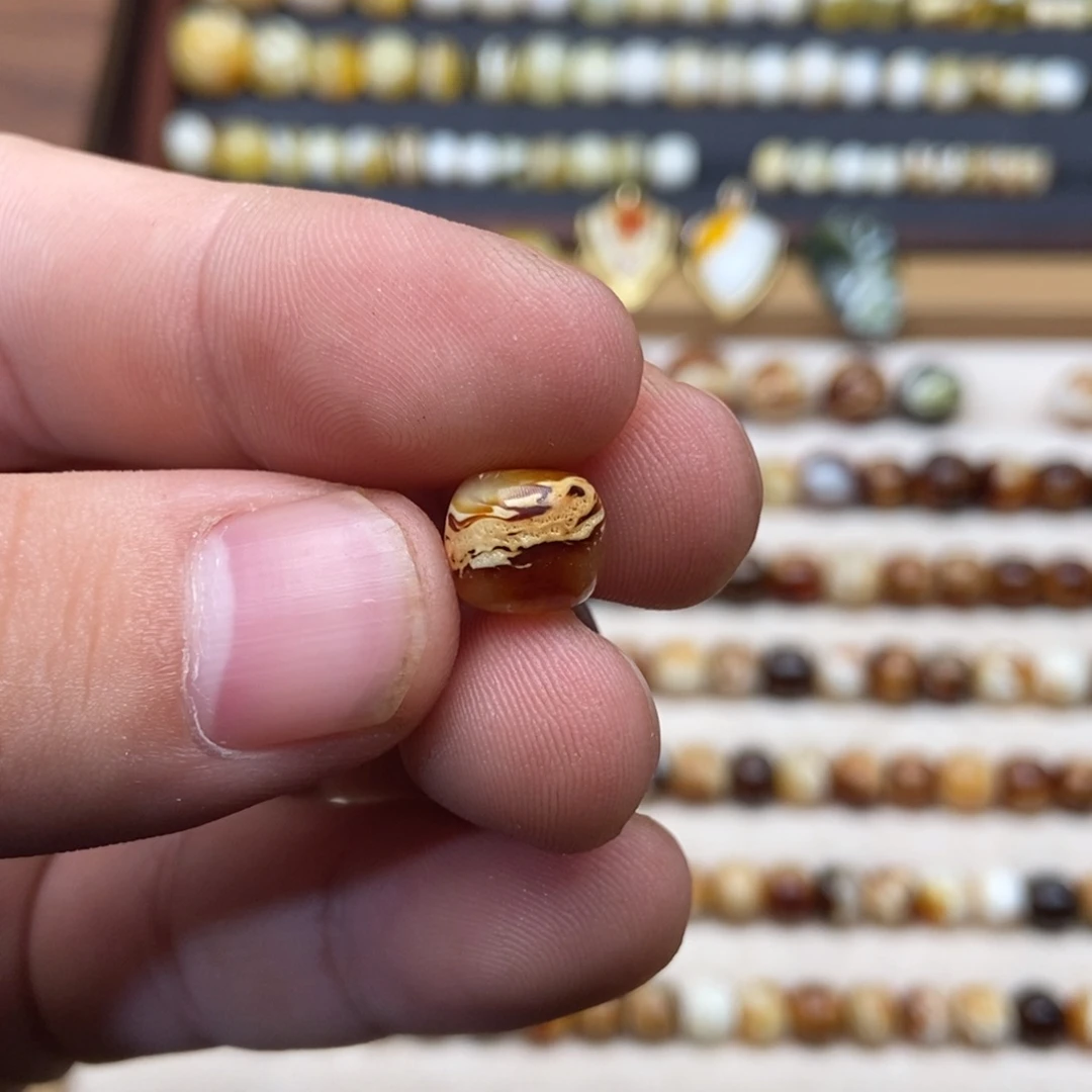 琥珀未镶嵌珠宝奇石9.4mm