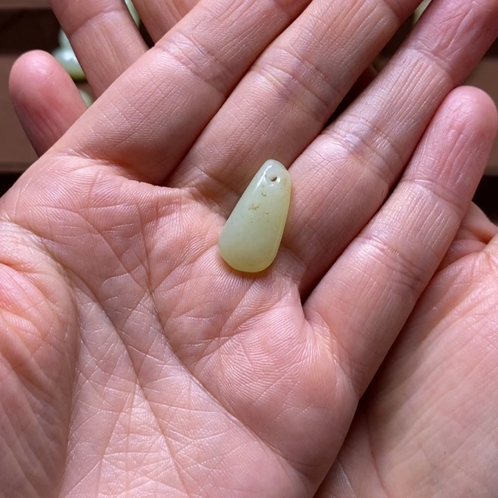 可***毛和田玉未镶嵌颈饰