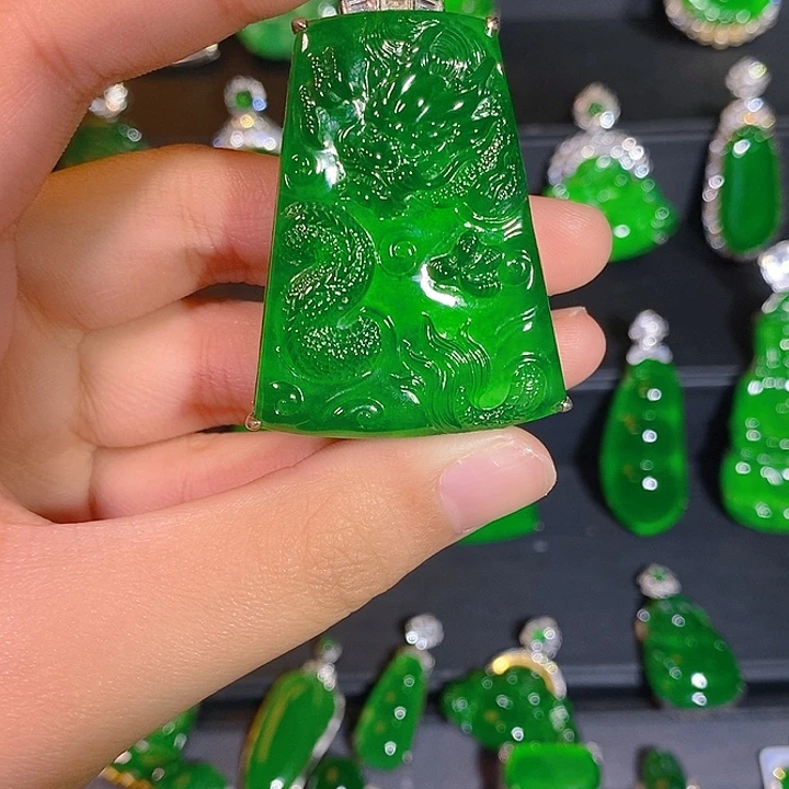 翡翠银S925镶嵌颈饰uu