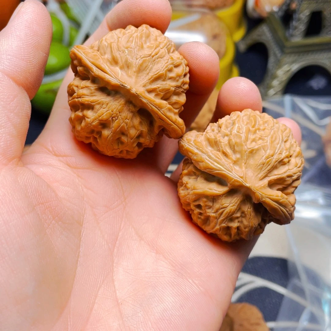 文玩核桃把件宫灯狮子头