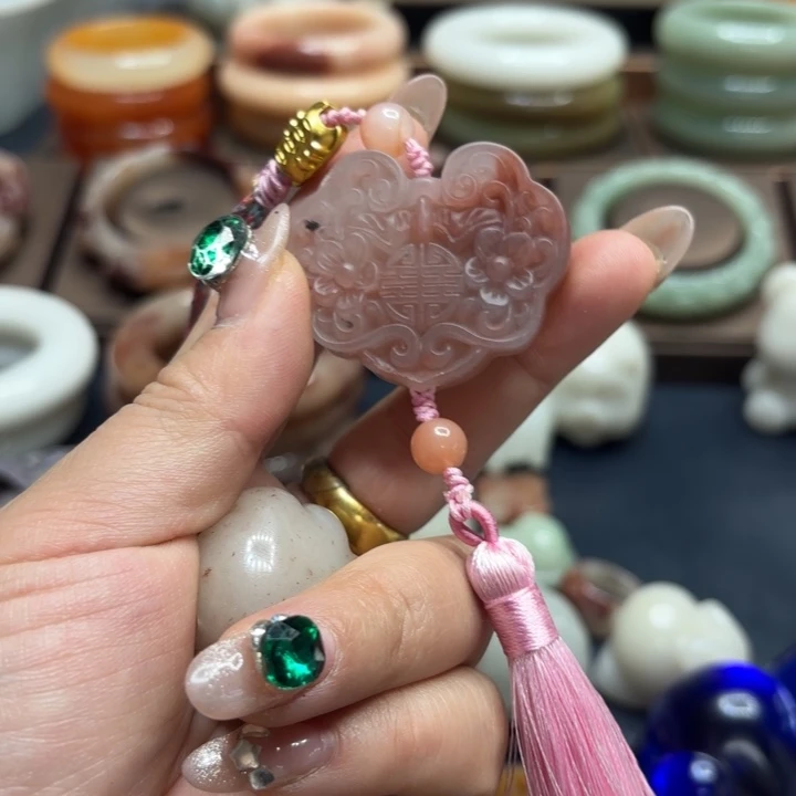 石英岩玉合金颈饰