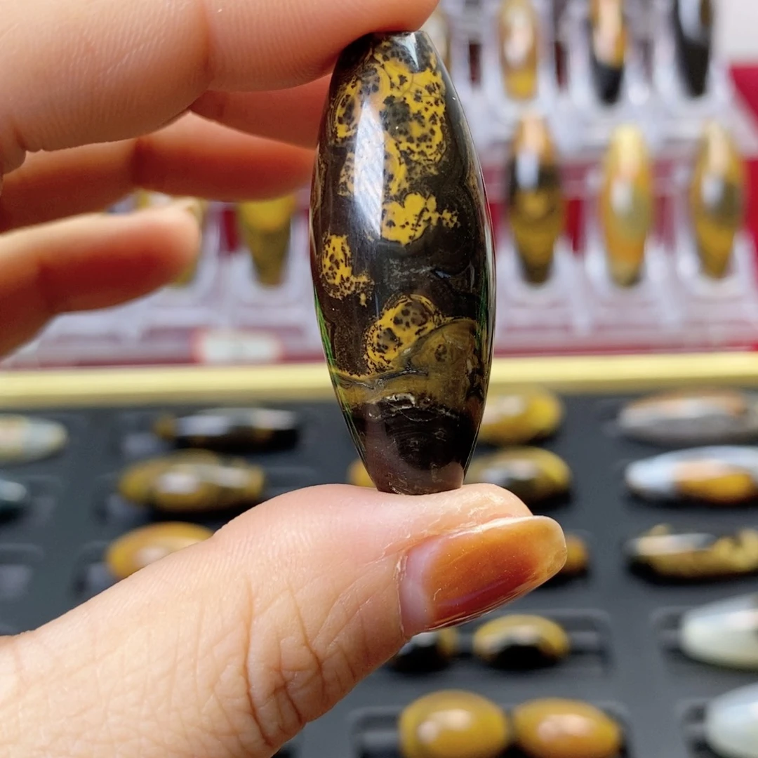 玛瑙/玉髓颈饰合金