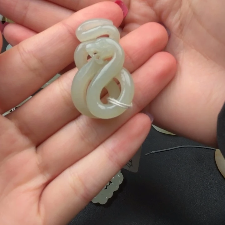 未镶嵌和田玉挂件屁*