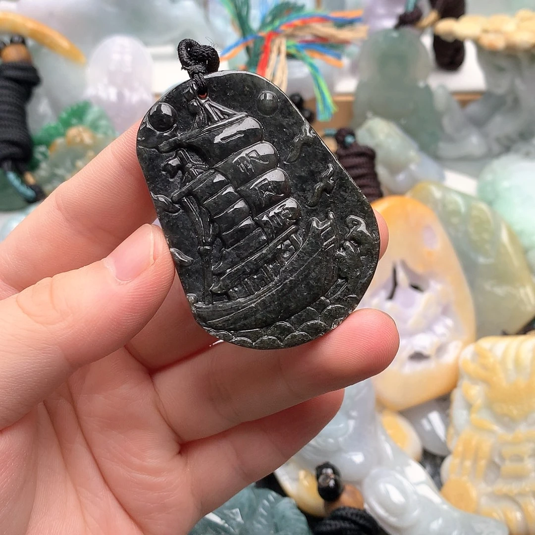 吊坠(不含链)未镶嵌翡翠