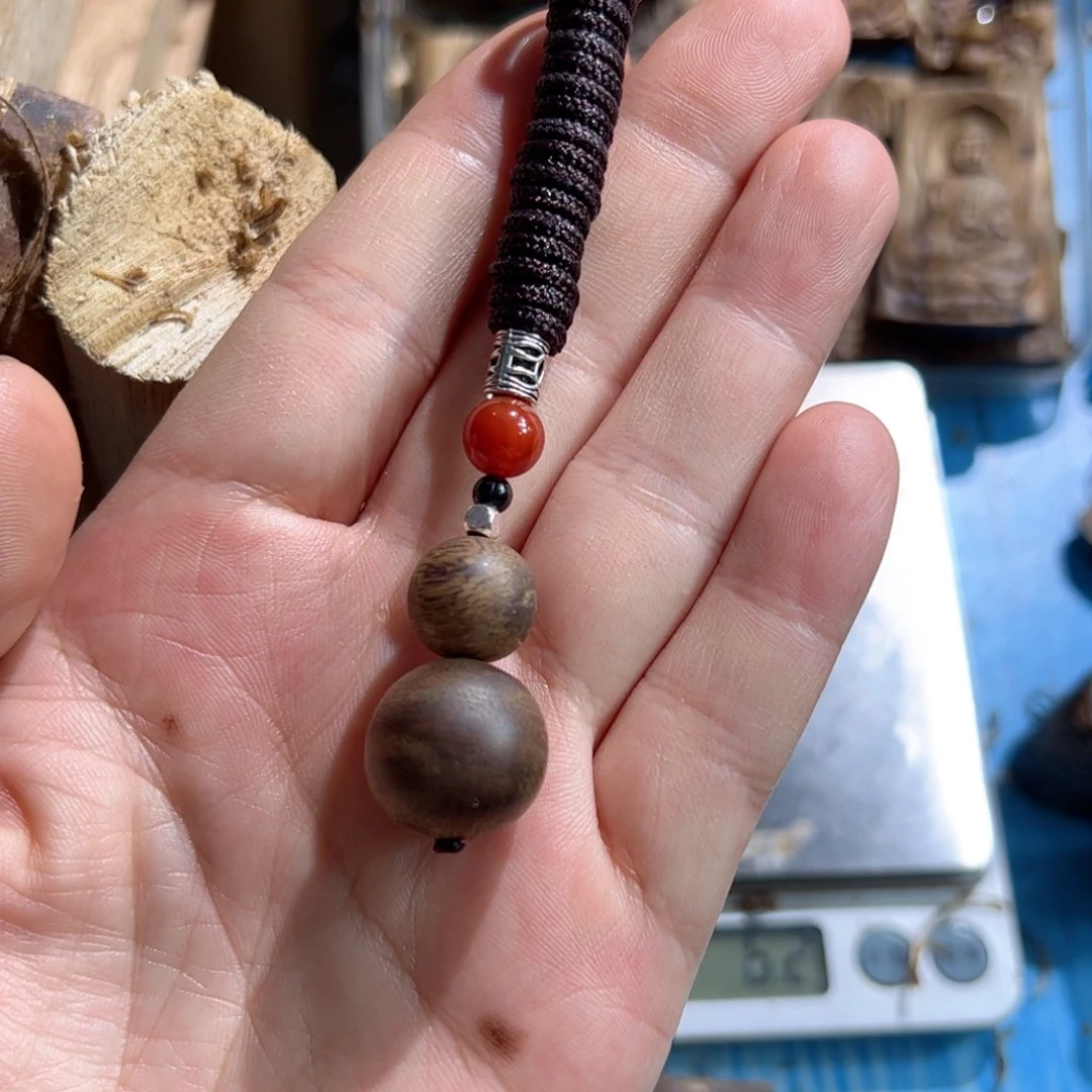 沉香吊坠白棋吊坠4克