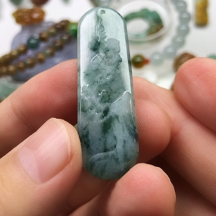 翡翠未镶嵌颈饰翡翠