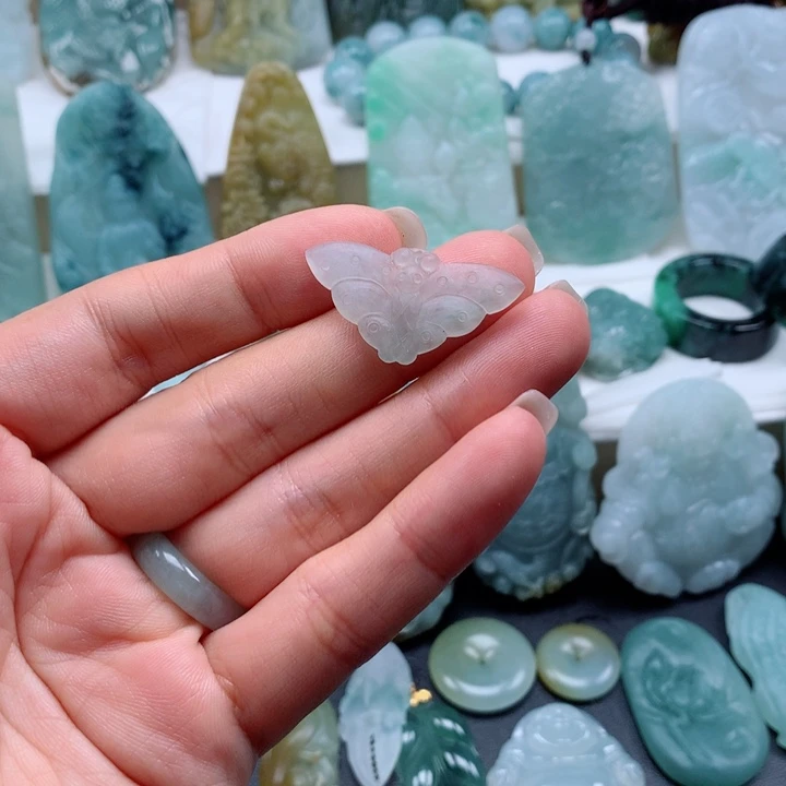 定制翡翠未镶嵌蝴蝶