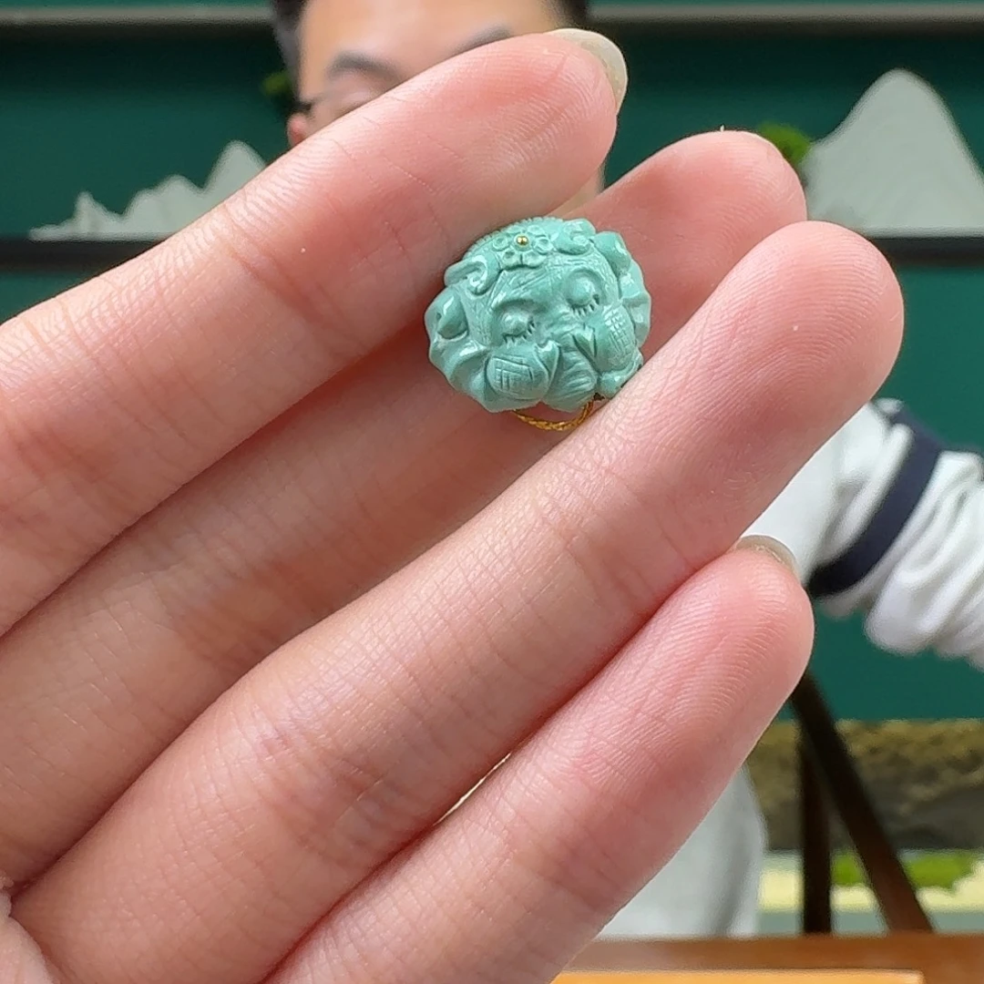 绿松石未镶嵌珠宝奇石