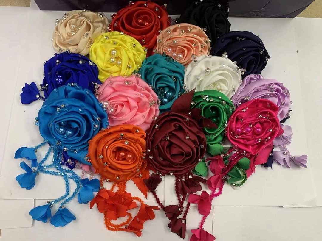 【完美点缀】 6506 五颜六色缎面水晶流苏花朵