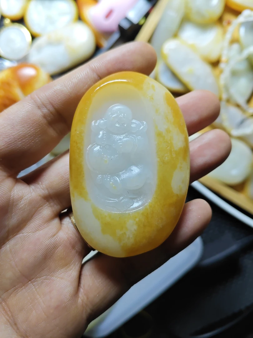 和田玉精品挂件弥勒佛