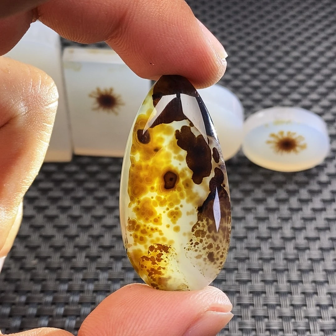 好***五玛瑙/玉髓未镶嵌吊坠(不含链)