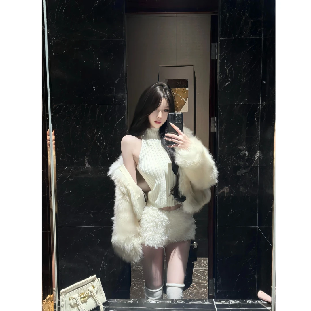 【云朵慕斯】2025秋季新款性感半高领针织无袖背心配显瘦短裤套装女