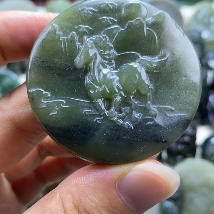 和田玉未镶嵌颈饰