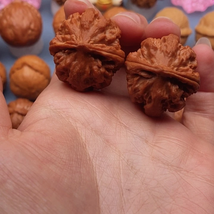 文玩核桃把件肉龙