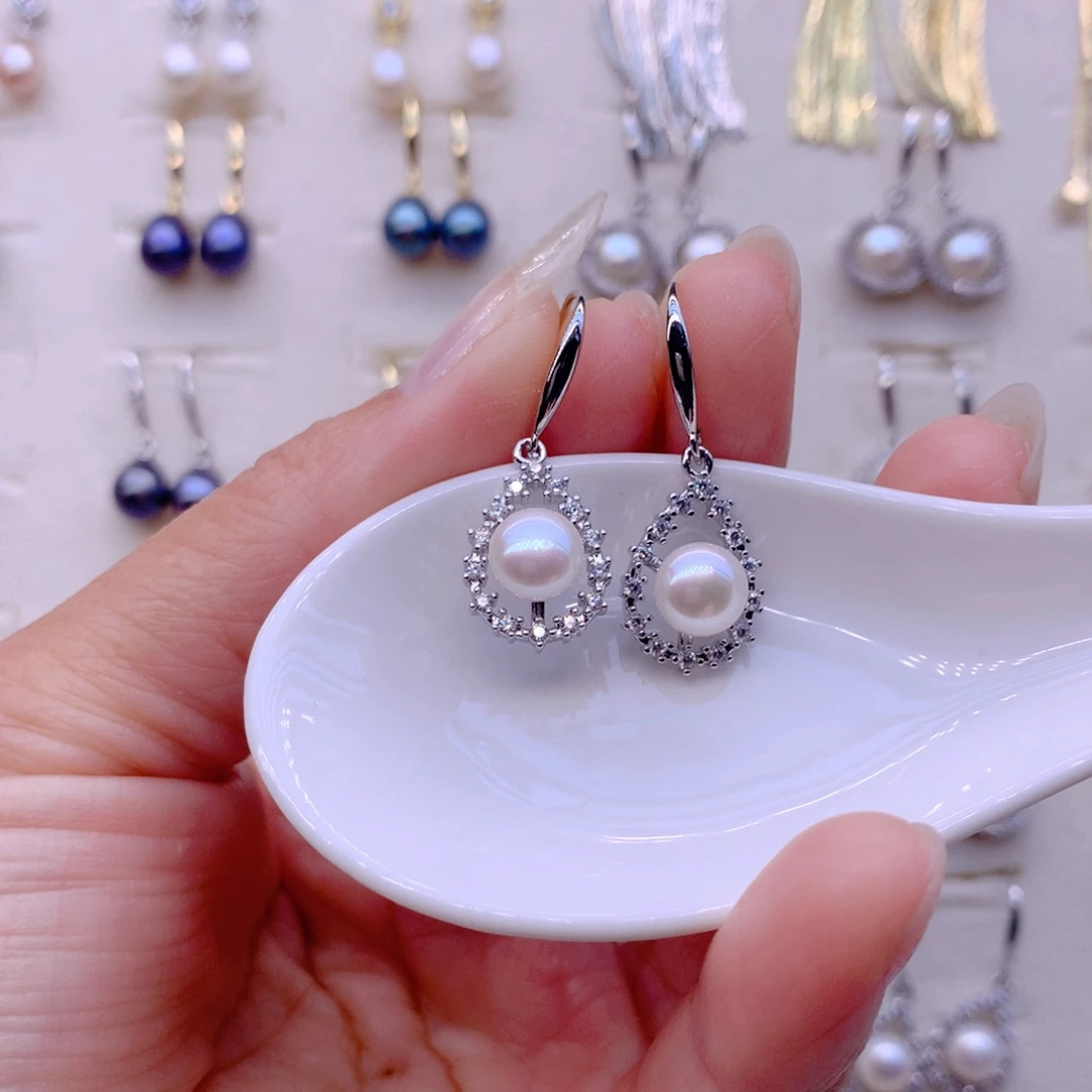 合金耳饰淡水珍珠