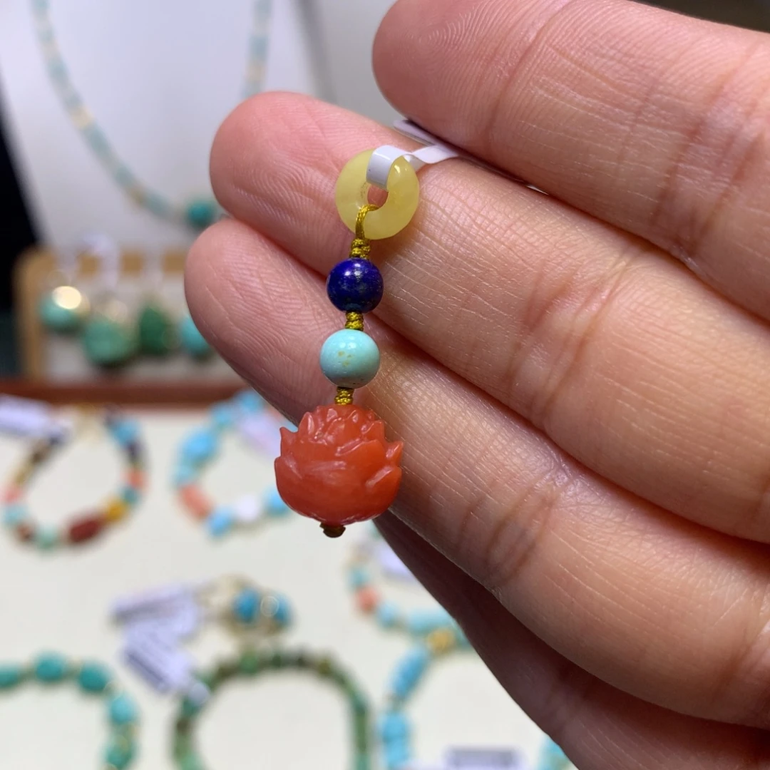 南红玛瑙未镶嵌挂件