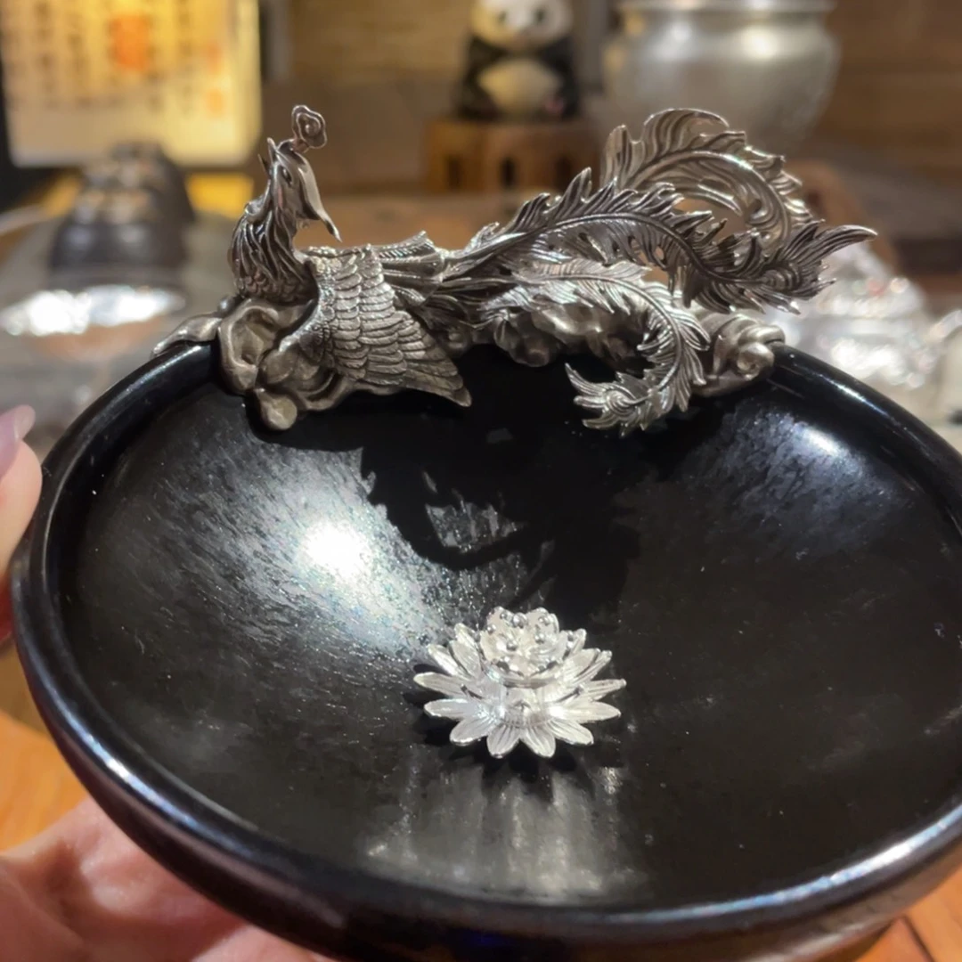 小*哥顺丰快递包邮茶空间