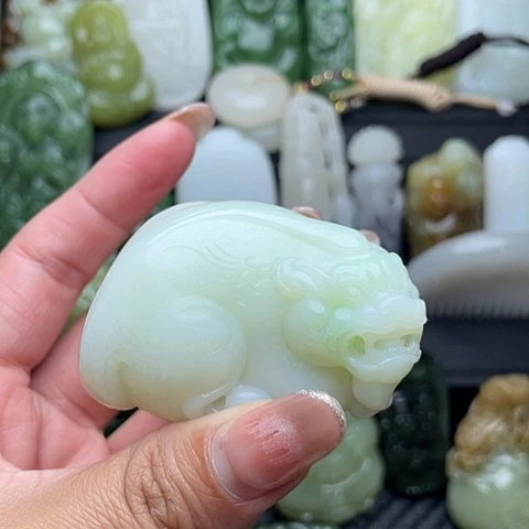 颈饰未镶嵌和田玉暖***^