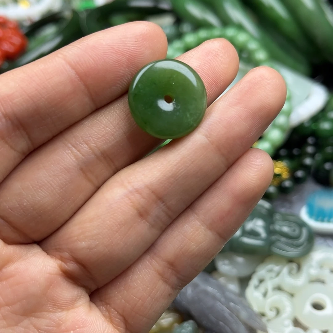 和田玉（碧玉）未镶嵌颈饰