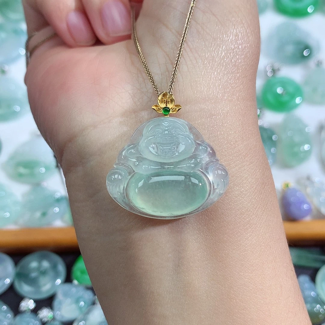 颈饰18K金镶嵌翡翠佛公