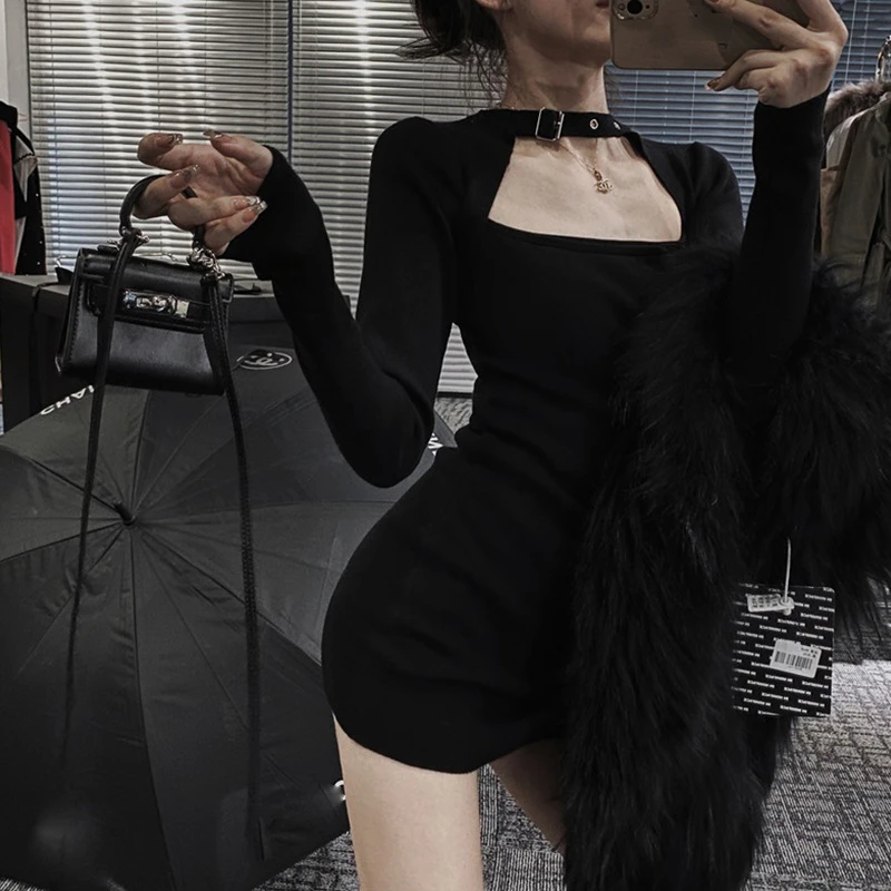 气质黑色挂脖修身连衣裙女秋季新款辣妹镂空长袖收腰开叉包臀短裙