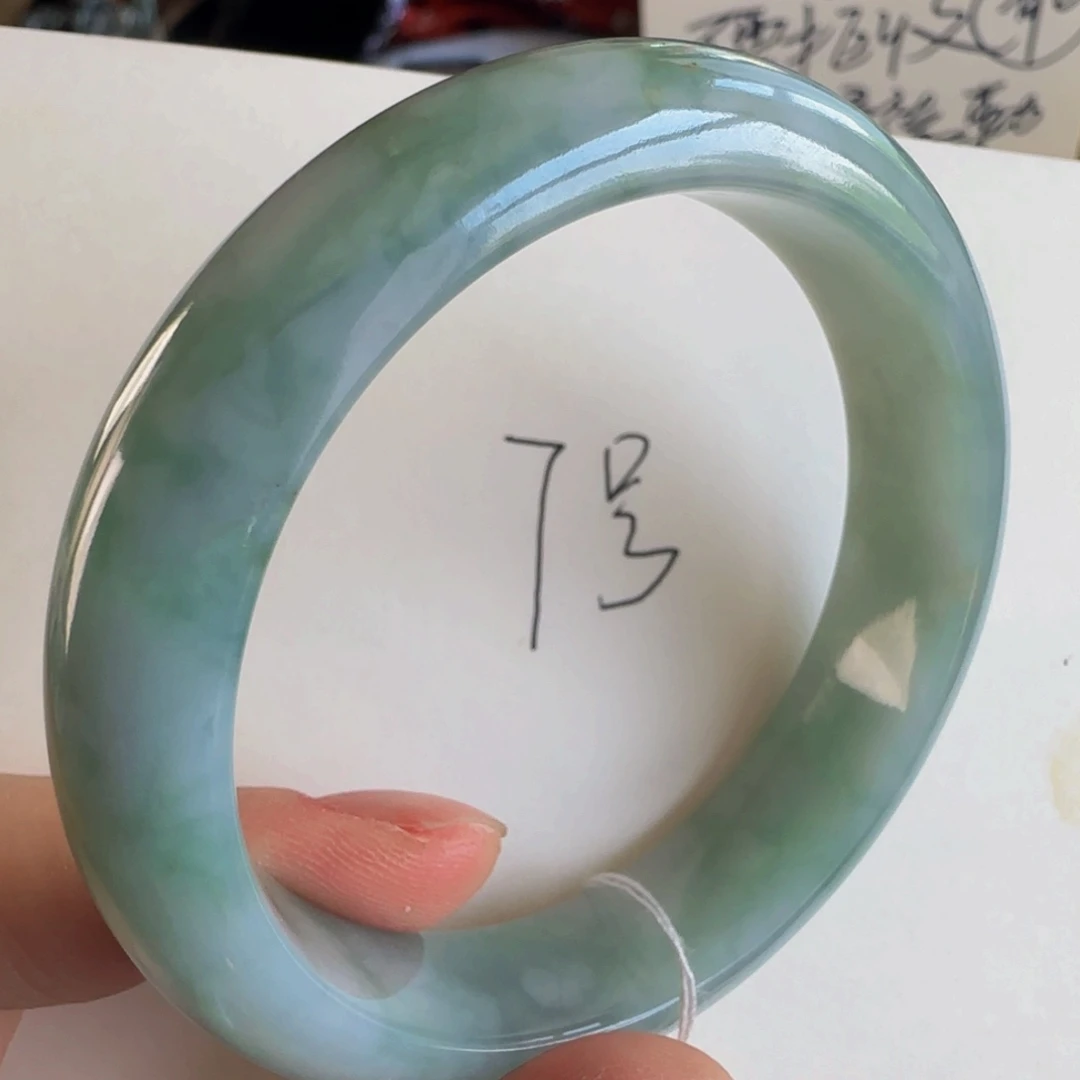 翡翠手镯未镶嵌老坑55