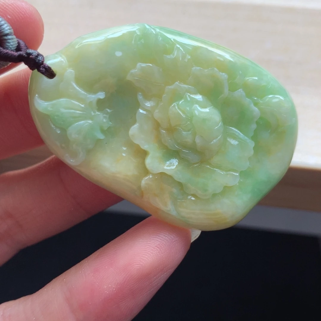 颈饰未镶嵌翡翠吊坠