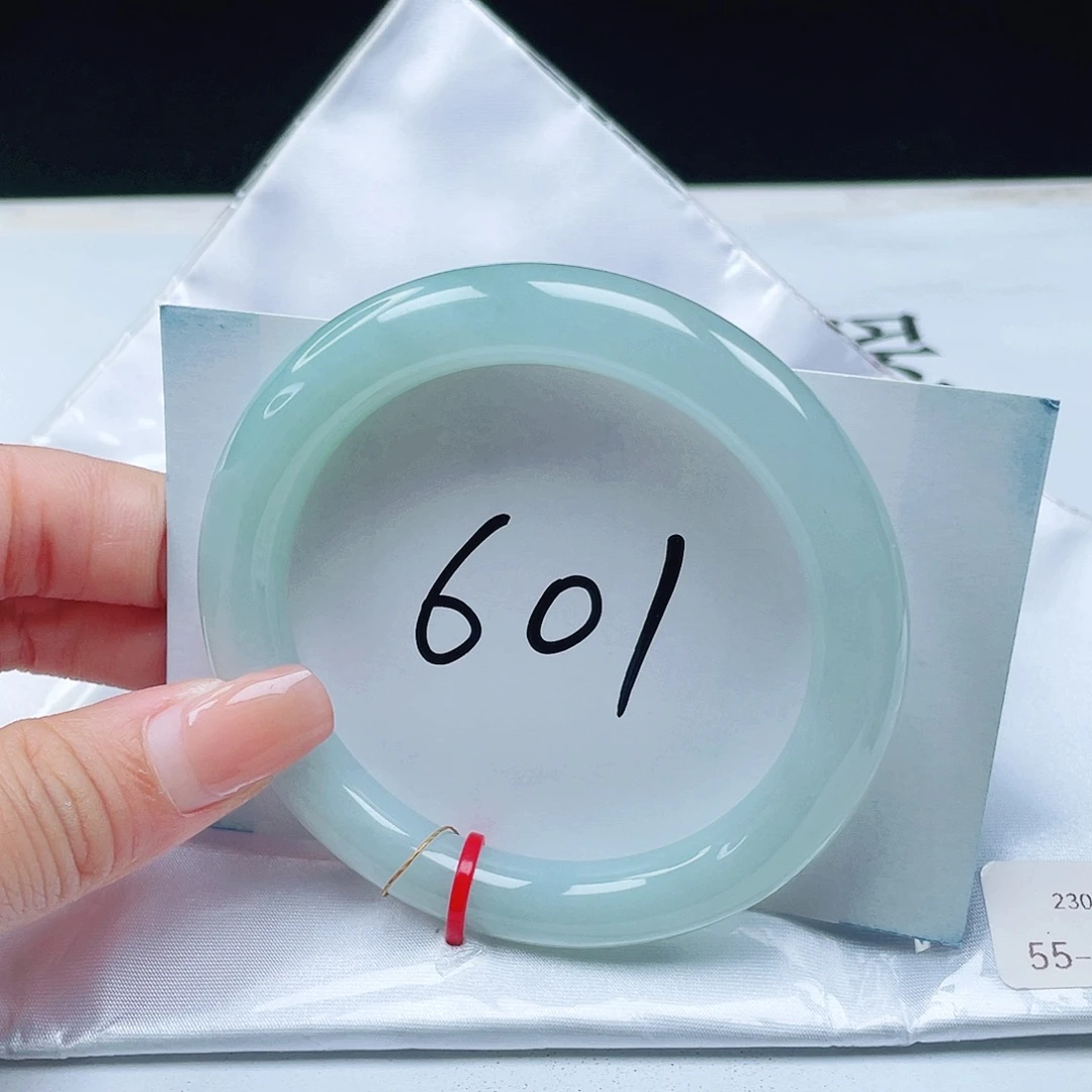 翡翠未镶嵌手镯55圆条