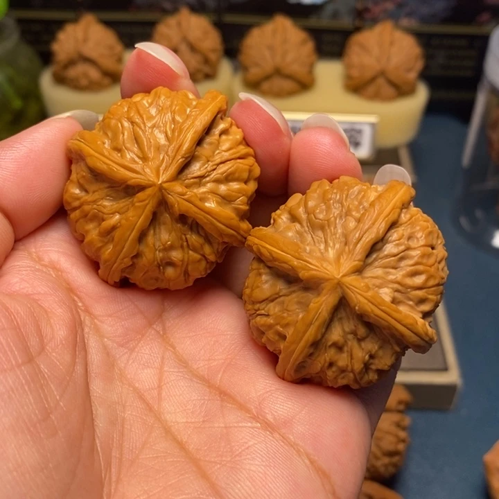 【闪购商品】把件文玩核桃御玺四棱