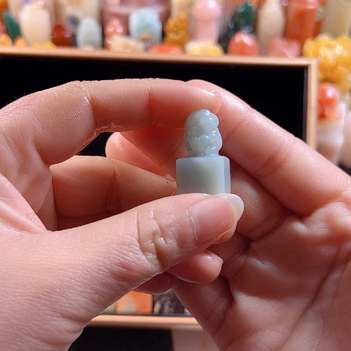 云南石印石晗****博手工定制设计，兔子