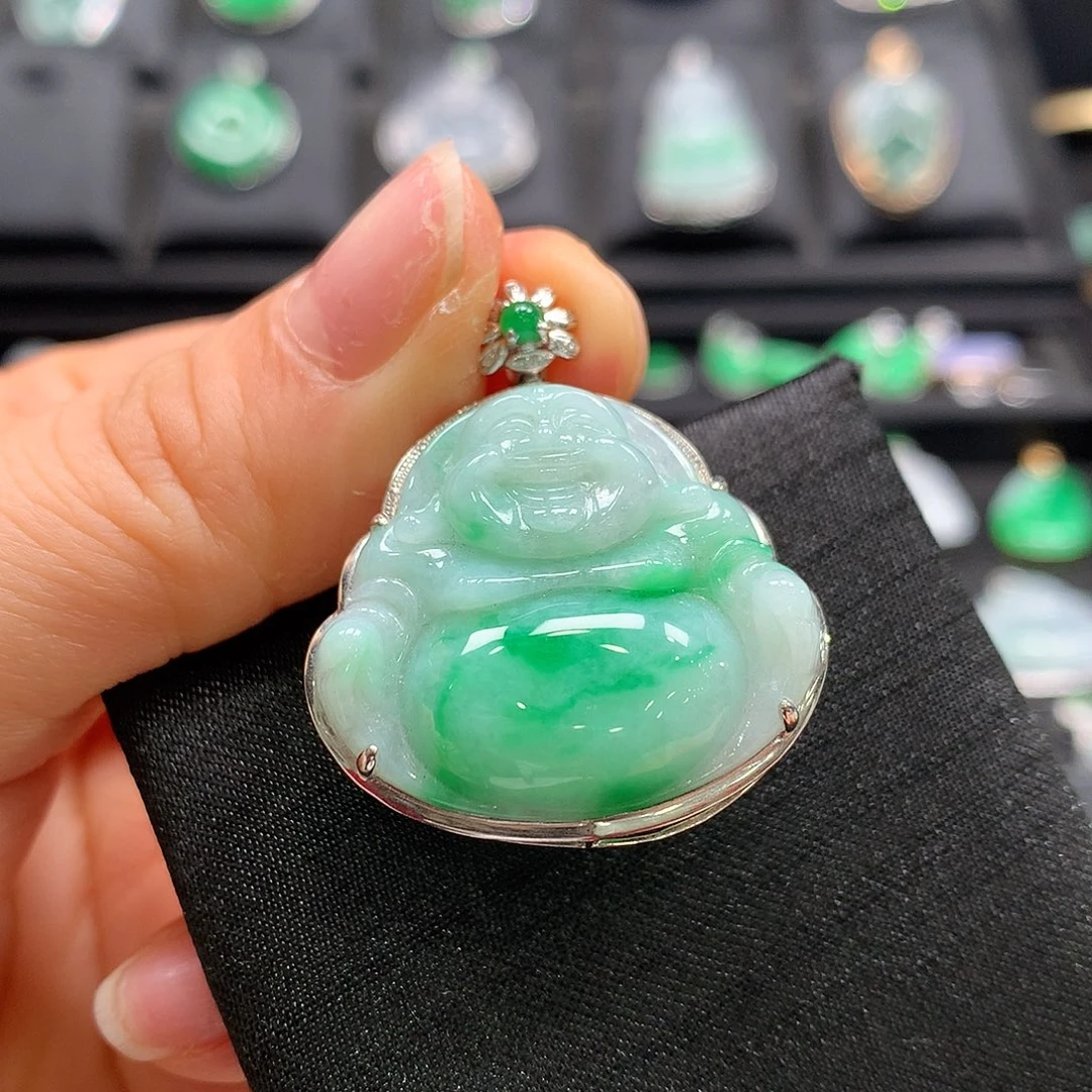 翡翠18K金镶嵌颈饰佛公