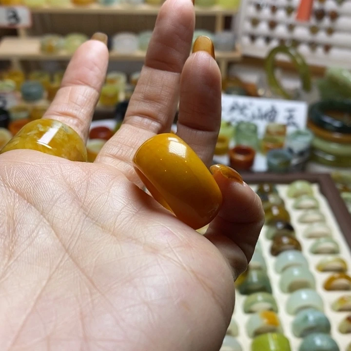 纯***！岫玉未镶嵌戒圈岫玉精品指环