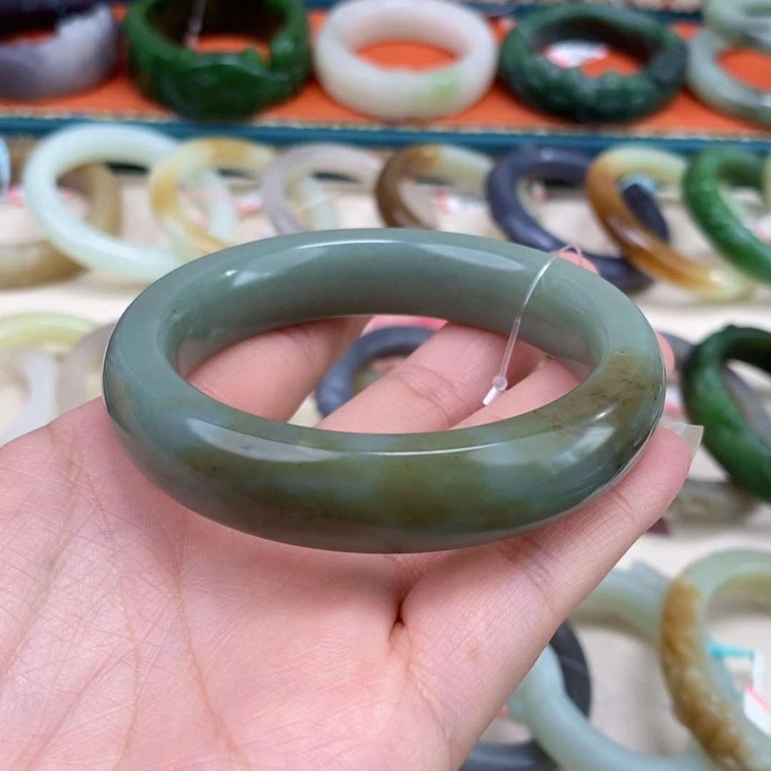 和田玉未镶嵌手镯57.1