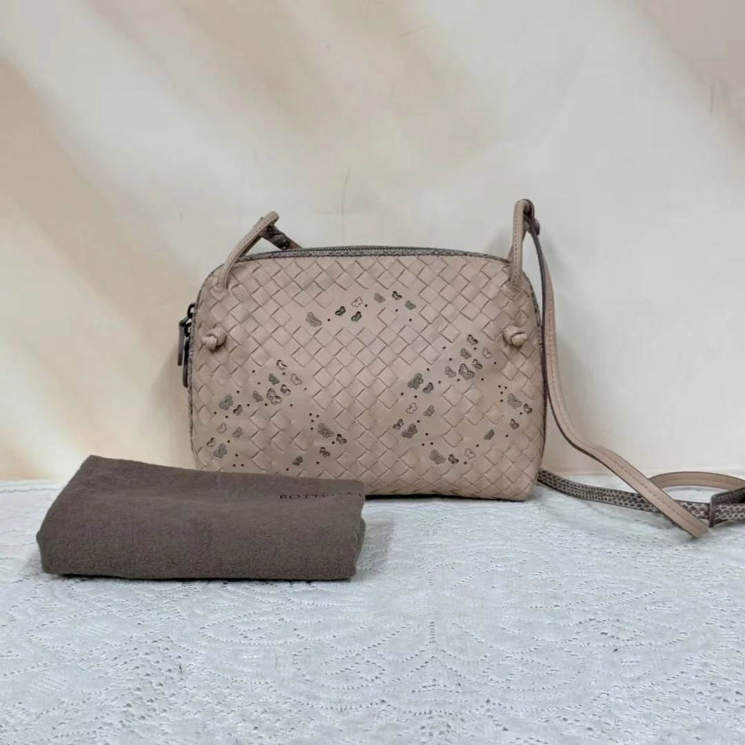 95新 BOTTEGA VENETA/葆蝶家 葆蝶家裸色蝴蝶纹8623/二奢包包