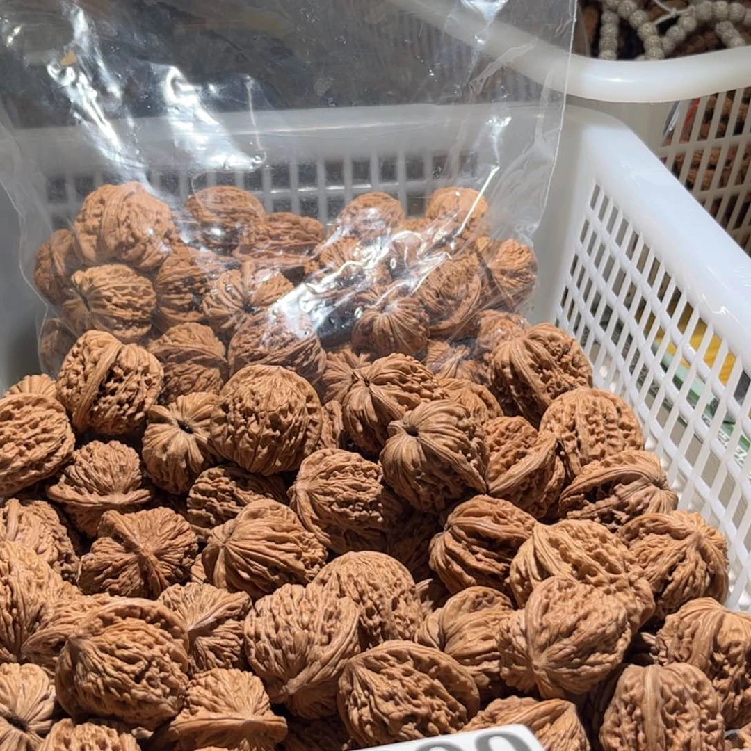 文玩核桃吊坠別*四座楼