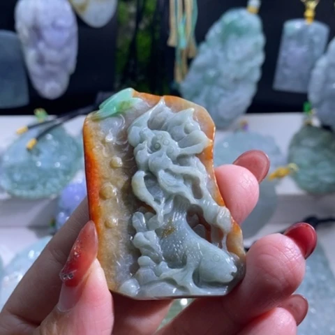 【闪购商品】颈饰未镶嵌翡翠鱼