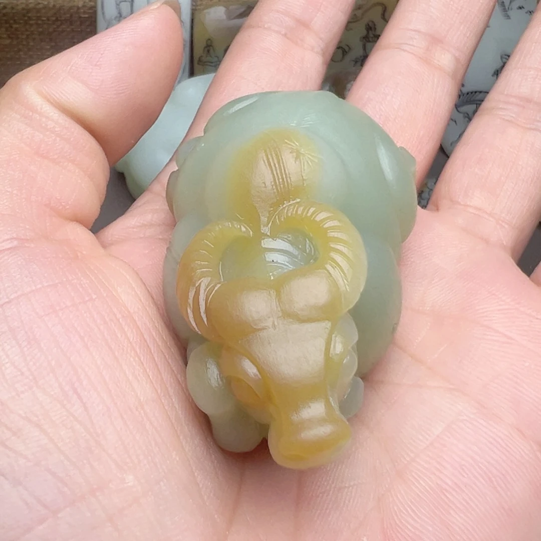 强***哥挂件未镶嵌定制和田玉