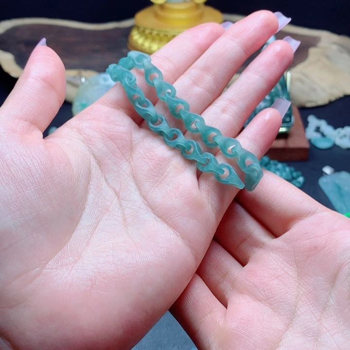 曾***经定制翡翠未镶嵌翡翠