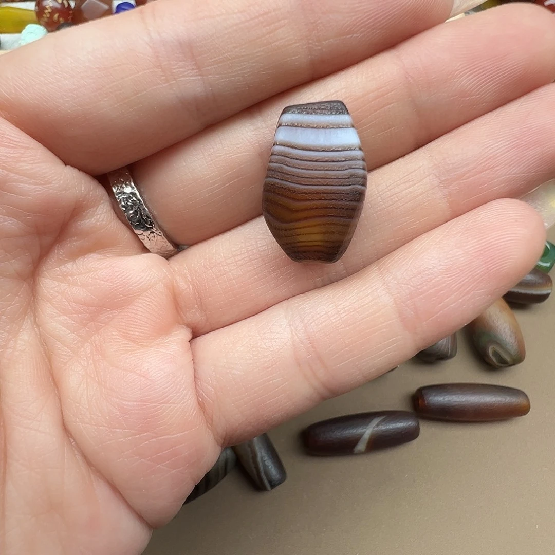 玉***遇玛瑙/玉髓未镶嵌珠宝半成品