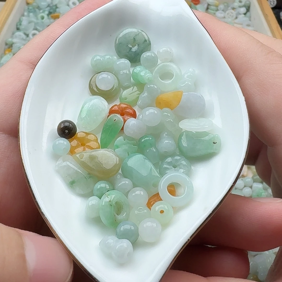 小***陈翡翠挂件未镶嵌翡翠